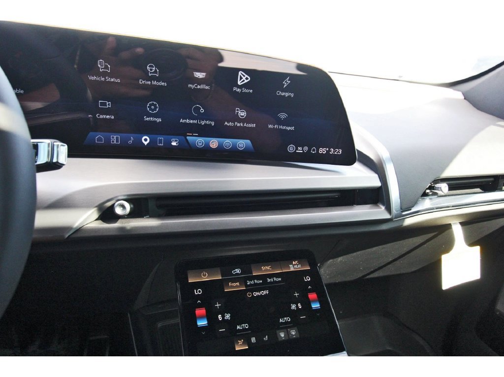 2027 Cadillac VISTIQ Sport - Photo 17