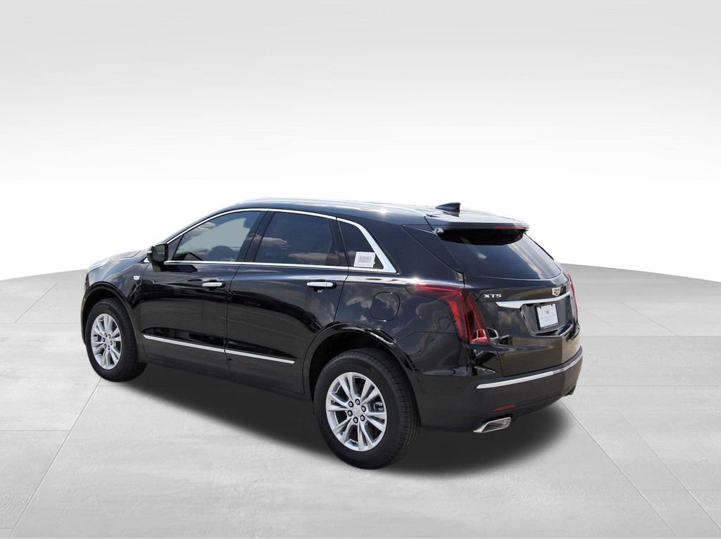 2025 Cadillac XT5 Luxury photo 3