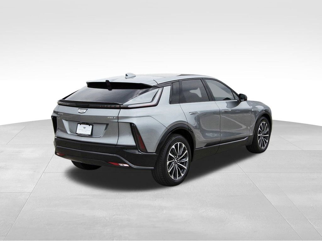2025 Cadillac Lyriq Sport photo 4