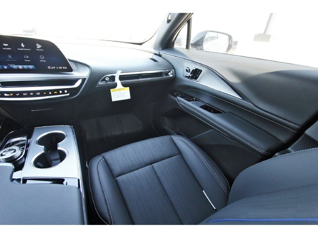 2027 Cadillac LYRIQ Sport - Photo 10