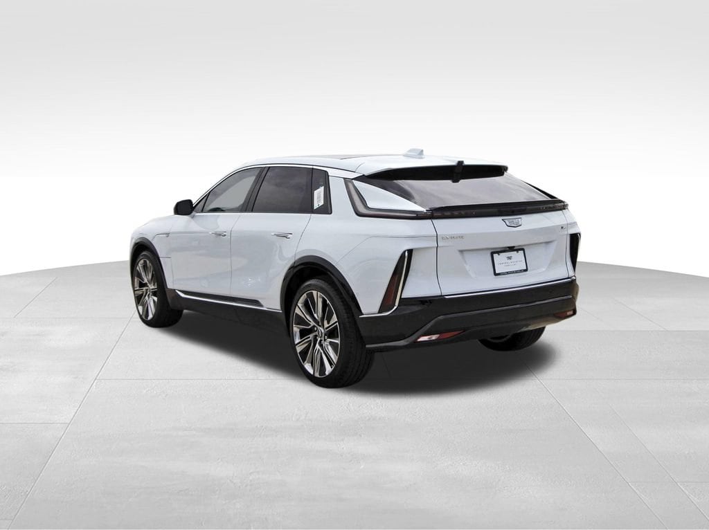 New 2027 CADILLAC LYRIQ Signature Luxury SUV
