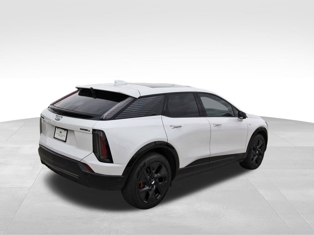 New 2025 CADILLAC OPTIQ Luxury 1 SUV