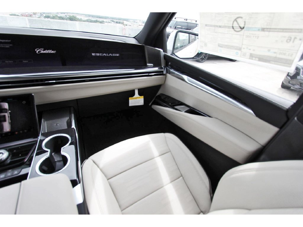 2026 Cadillac Escalade ESV Sport - Photo 10