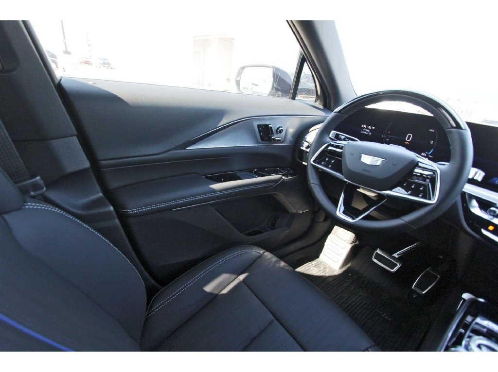 2027 Cadillac LYRIQ Sport - Photo 8