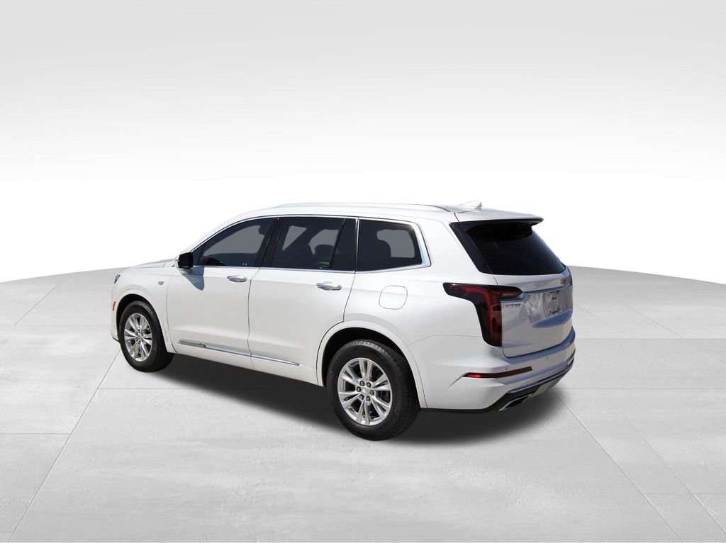 2023 Cadillac XT6 Luxury photo 3