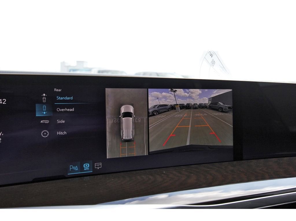 2026 Cadillac Escalade Platinum Sport - Photo 17