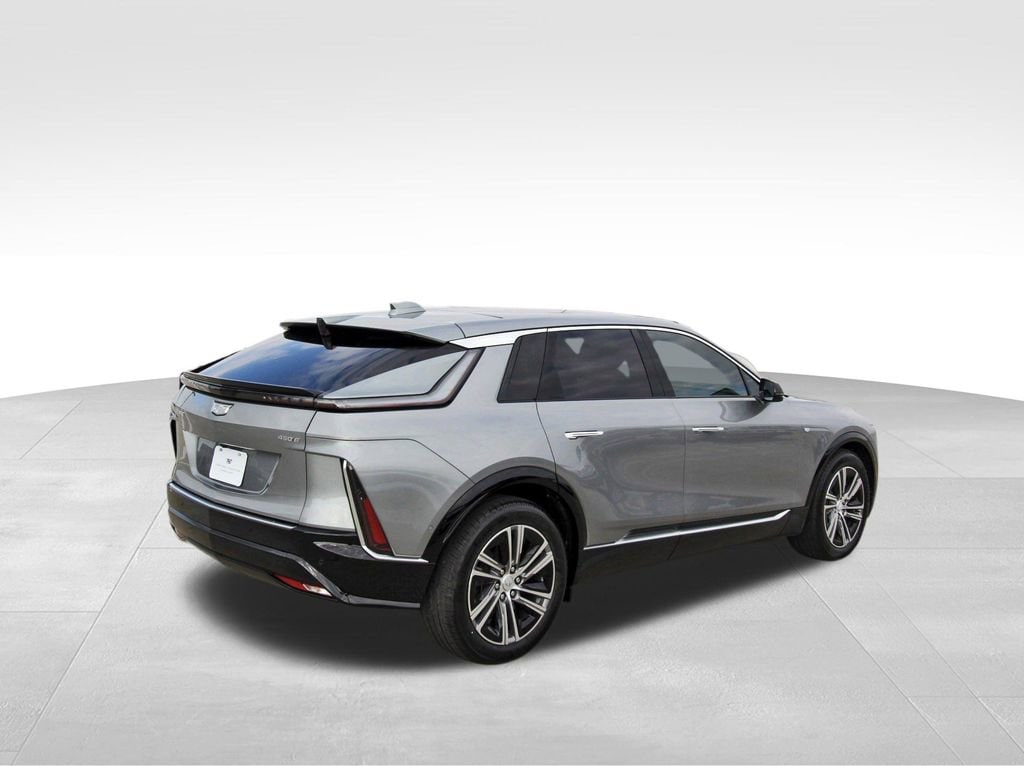 New 2026 CADILLAC LYRIQ Luxury SUV