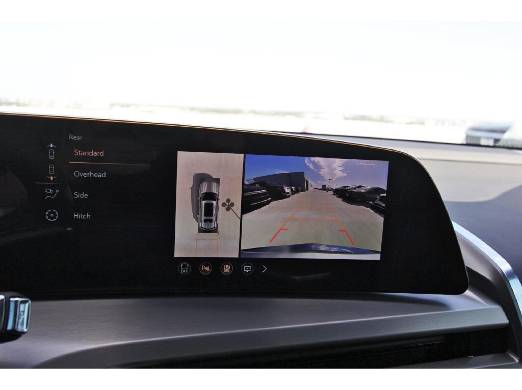 2027 Cadillac VISTIQ Sport - Photo 18