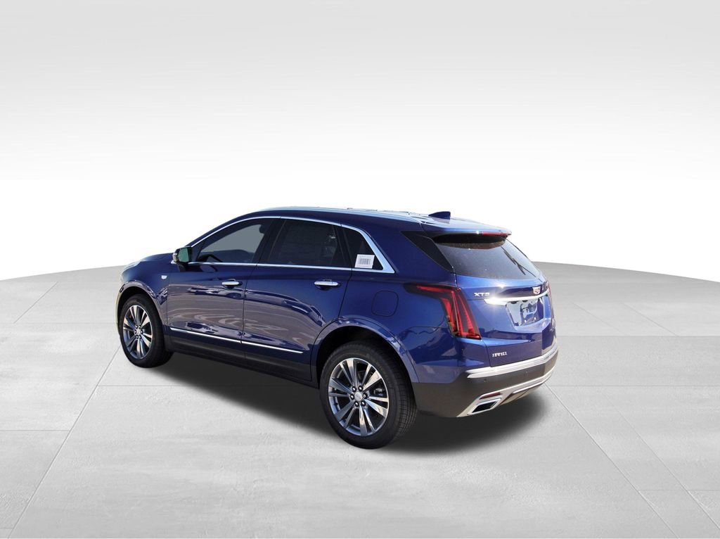 2025 Cadillac XT5 Premium Luxury photo 3