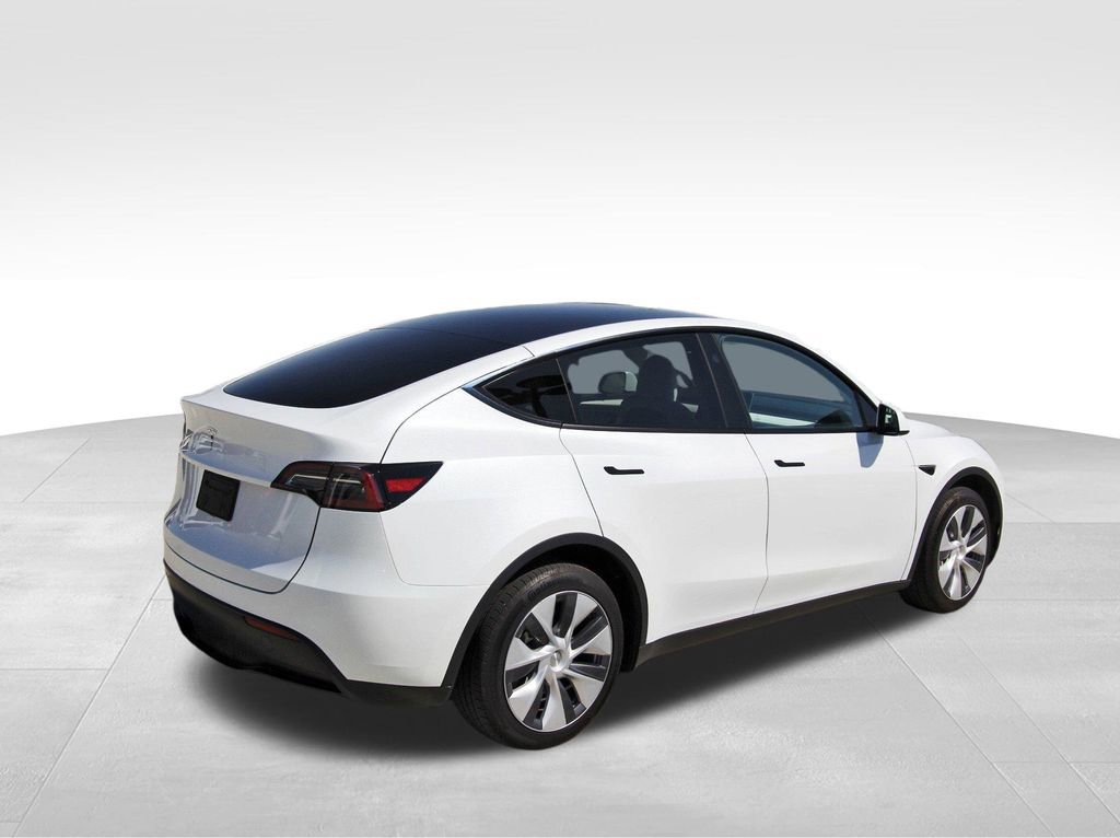 2023 Tesla Model Y photo 4