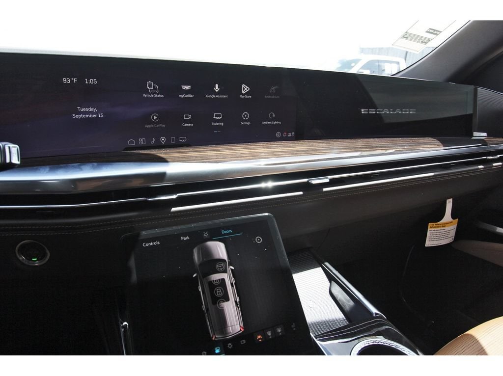 2027 Cadillac Escalade ESV Luxury - Photo 17