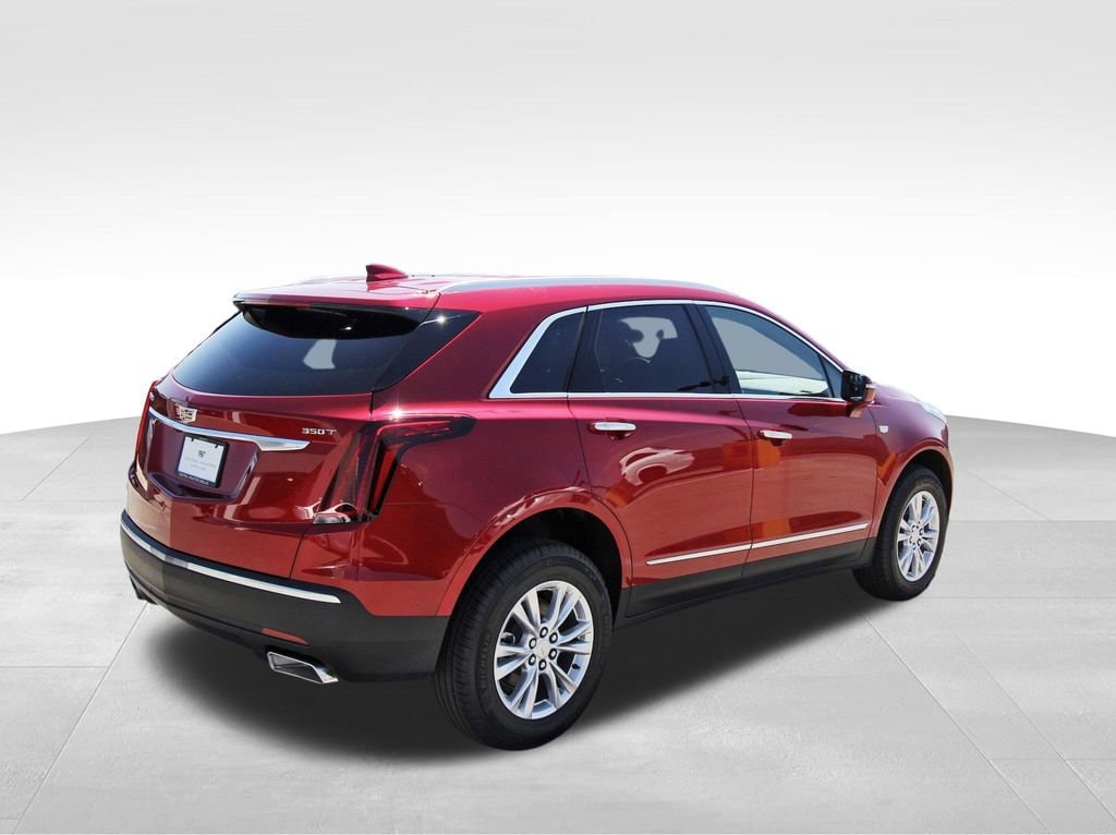 New 2025 CADILLAC XT5 Luxury SUV