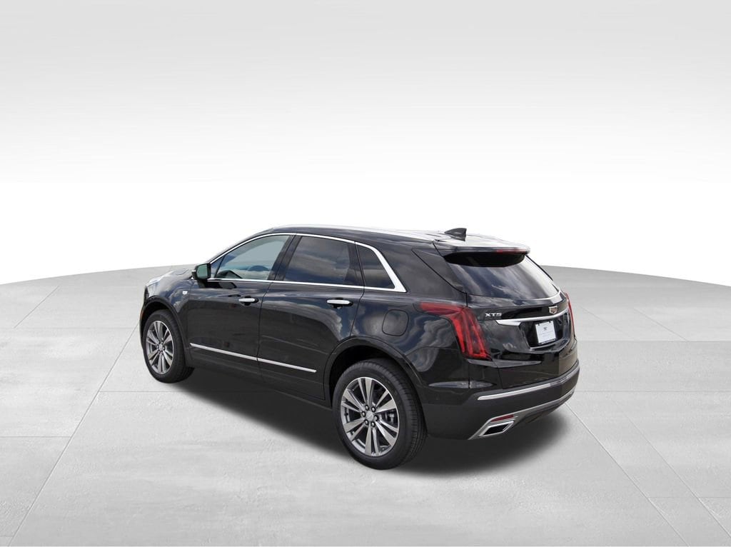 New 2026 CADILLAC XT5 Premium Luxury SUV