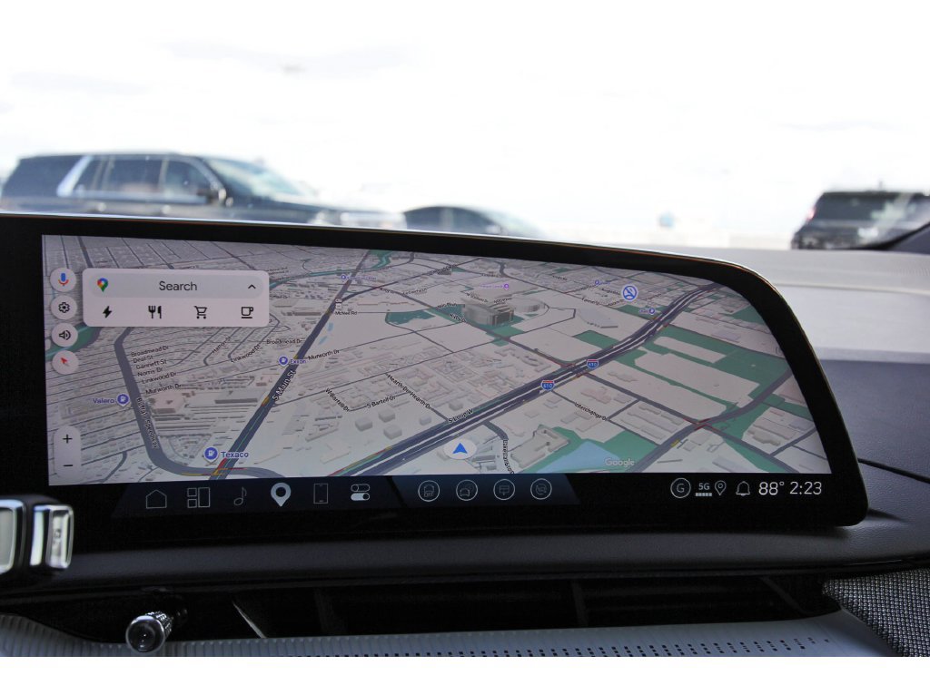 2027 Cadillac OPTIQ Sport - Photo 16