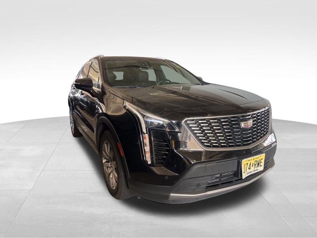 2023 Cadillac XT4 Premium Luxury photo 2