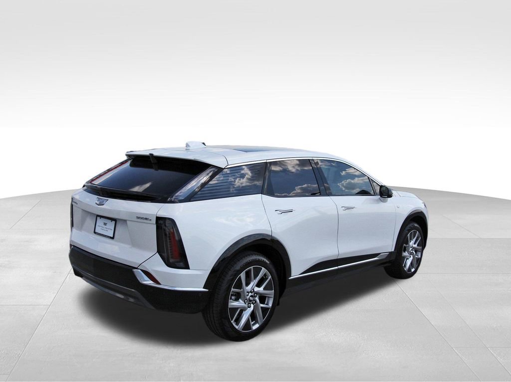 2025 Cadillac Optiq Luxury photo 4