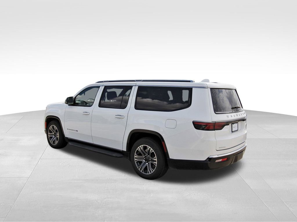 2023 Jeep Wagoneer L Series II photo 3