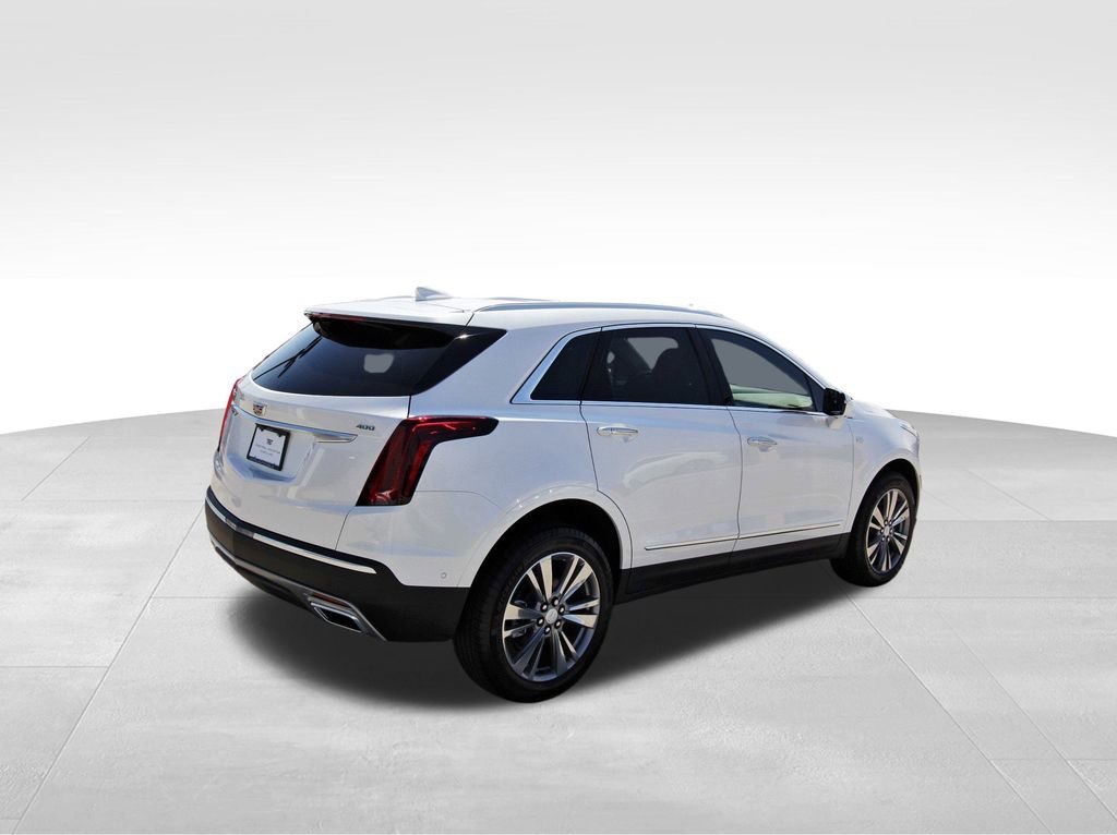 2025 Cadillac XT5 Premium Luxury photo 3