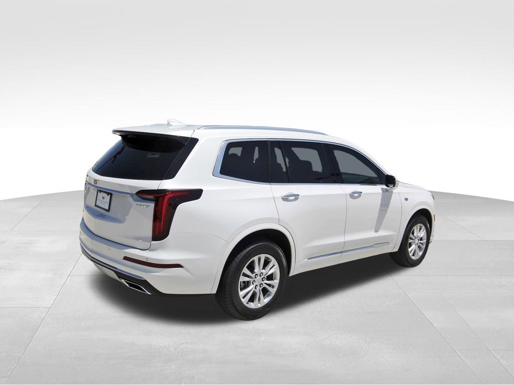 2025 Cadillac XT6 Luxury photo 4
