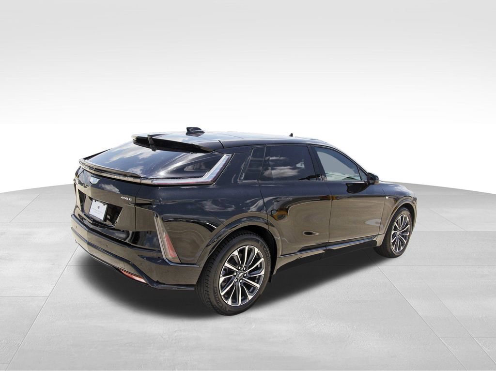 2025 Cadillac Lyriq Sport photo 4