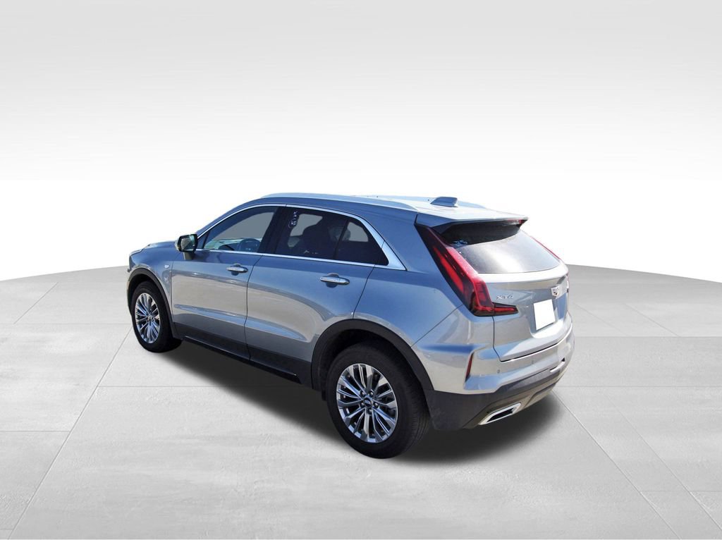 2024 Cadillac XT4 Premium Luxury photo 2