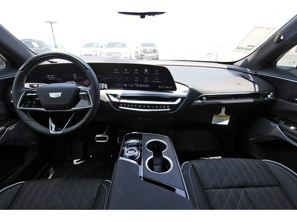 2027 Cadillac LYRIQ Signature Luxury - Photo 9