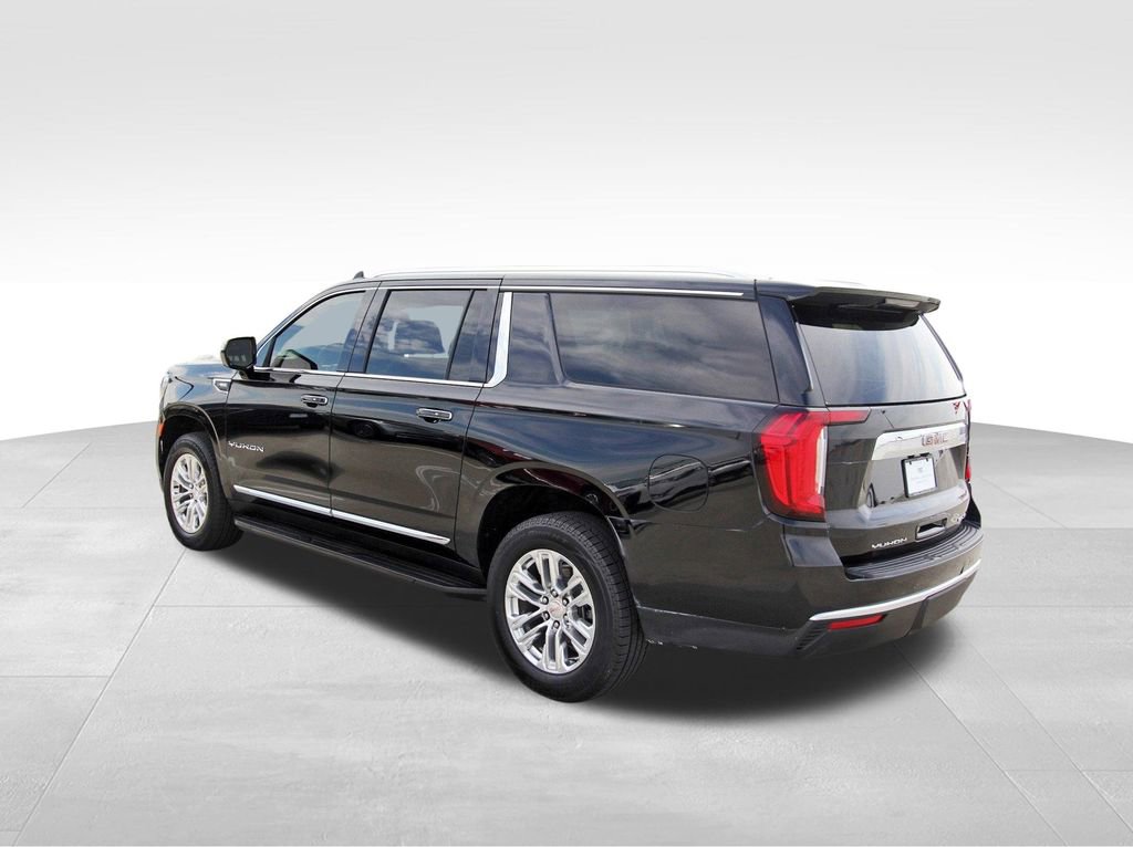 2023 Gmc Yukon XL SLT photo 3