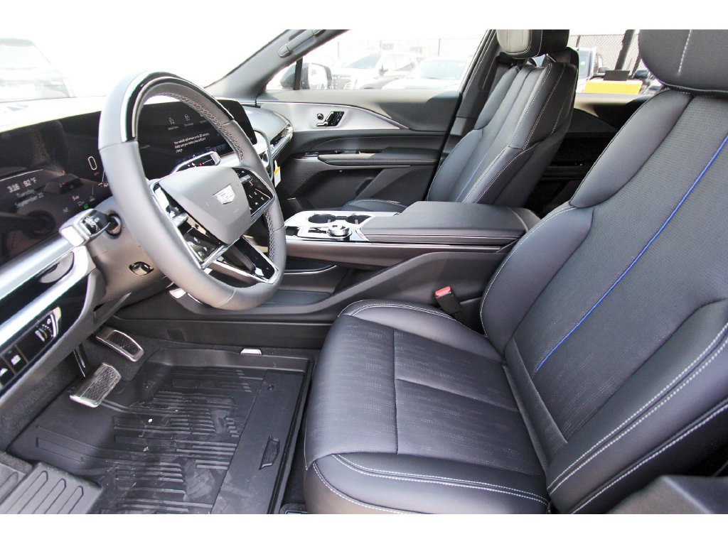 2027 Cadillac LYRIQ Sport - Photo 6