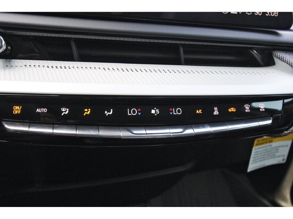 2027 Cadillac OPTIQ Luxury - Photo 19