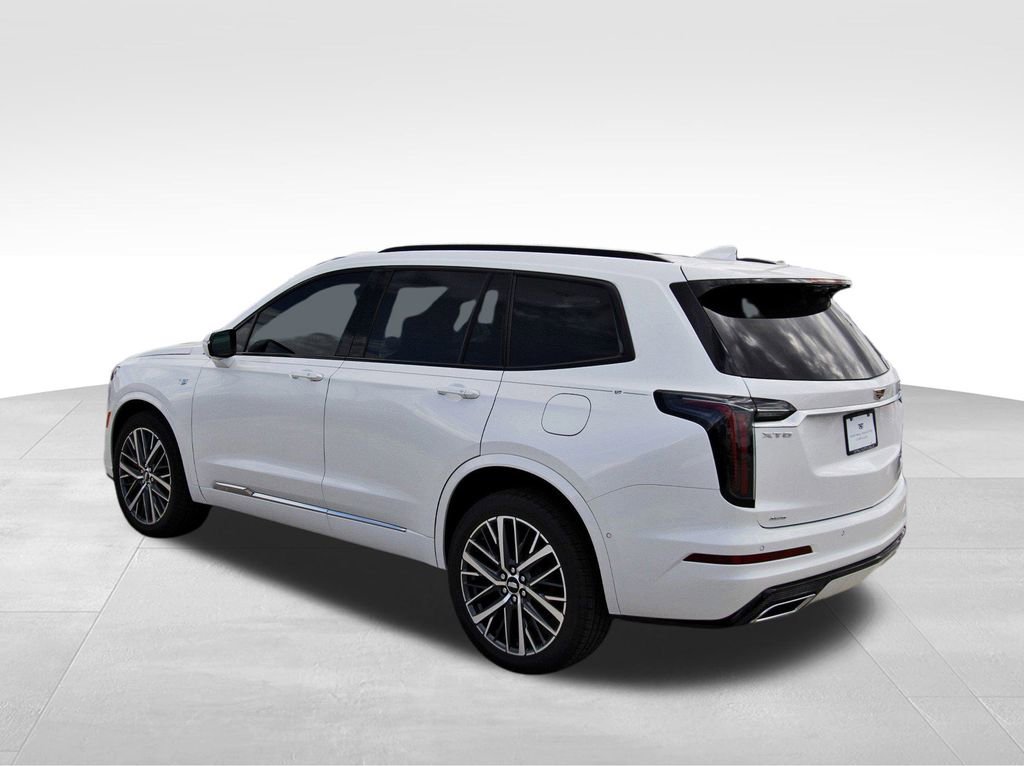 2025 Cadillac XT6 Sport photo 3