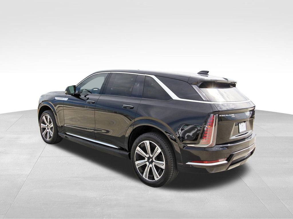 2026 Cadillac Escalade IQ Luxury photo 2