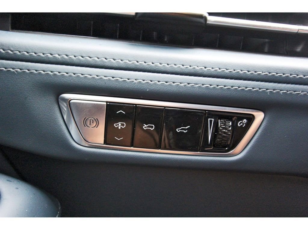 2025 Cadillac Escalade IQ Sport 2 - Photo 15