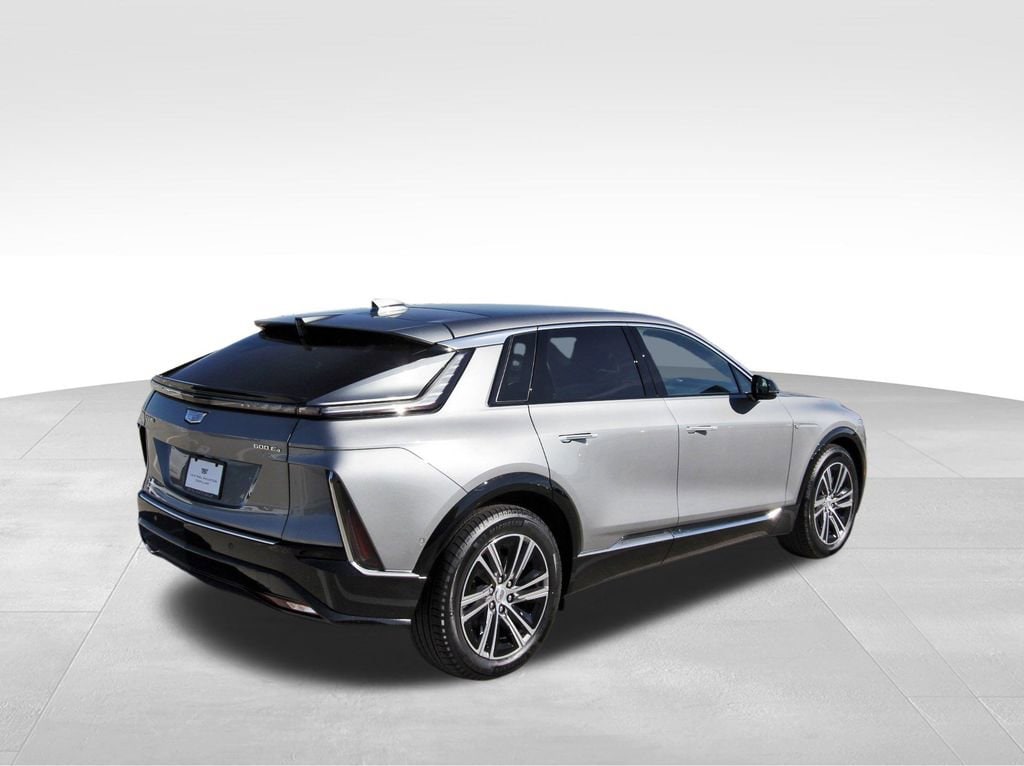 New 2026 CADILLAC LYRIQ Luxury SUV