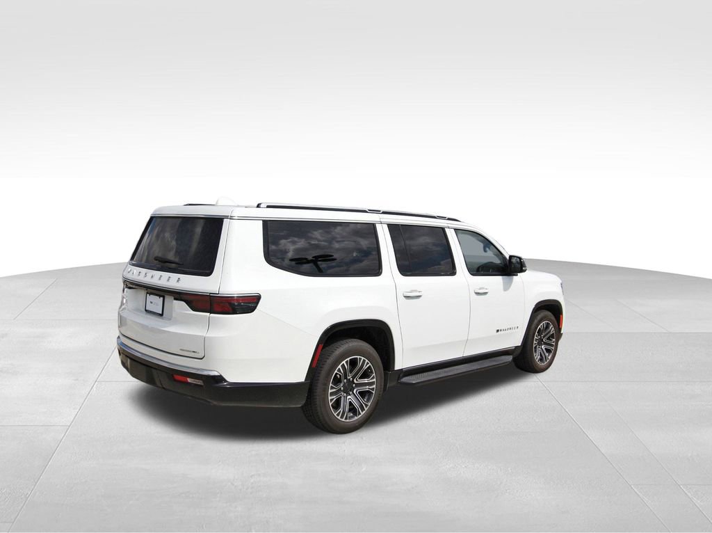 2023 Jeep Wagoneer L Series II photo 4