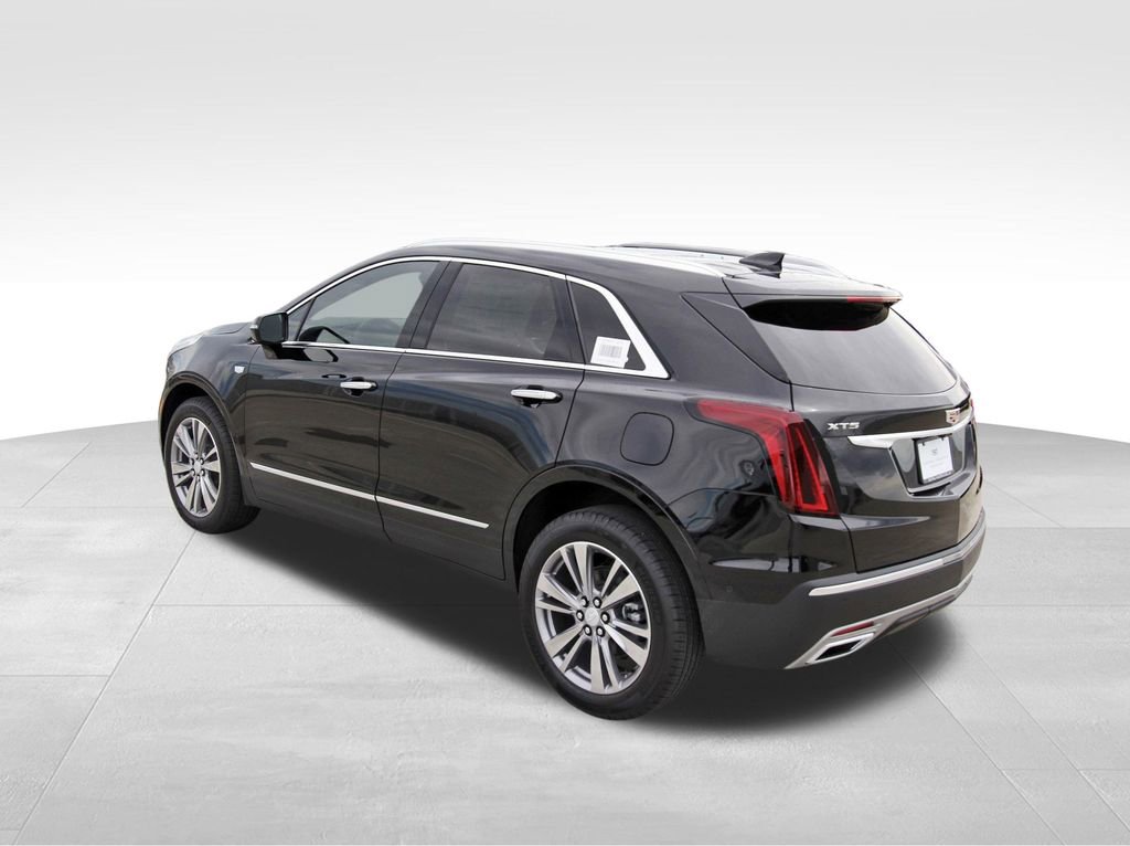 2025 Cadillac XT5 Premium Luxury photo 3