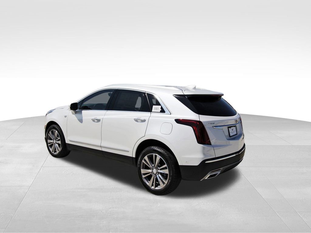 2025 Cadillac XT5 Premium Luxury photo 2