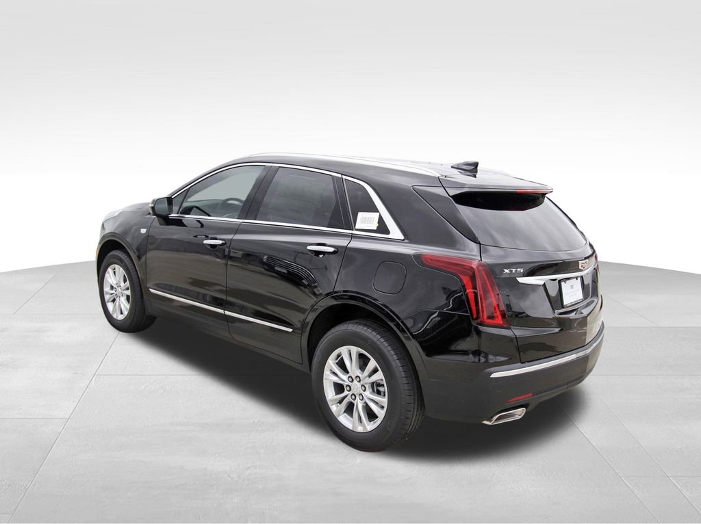 2025 Cadillac XT5 Luxury photo 2