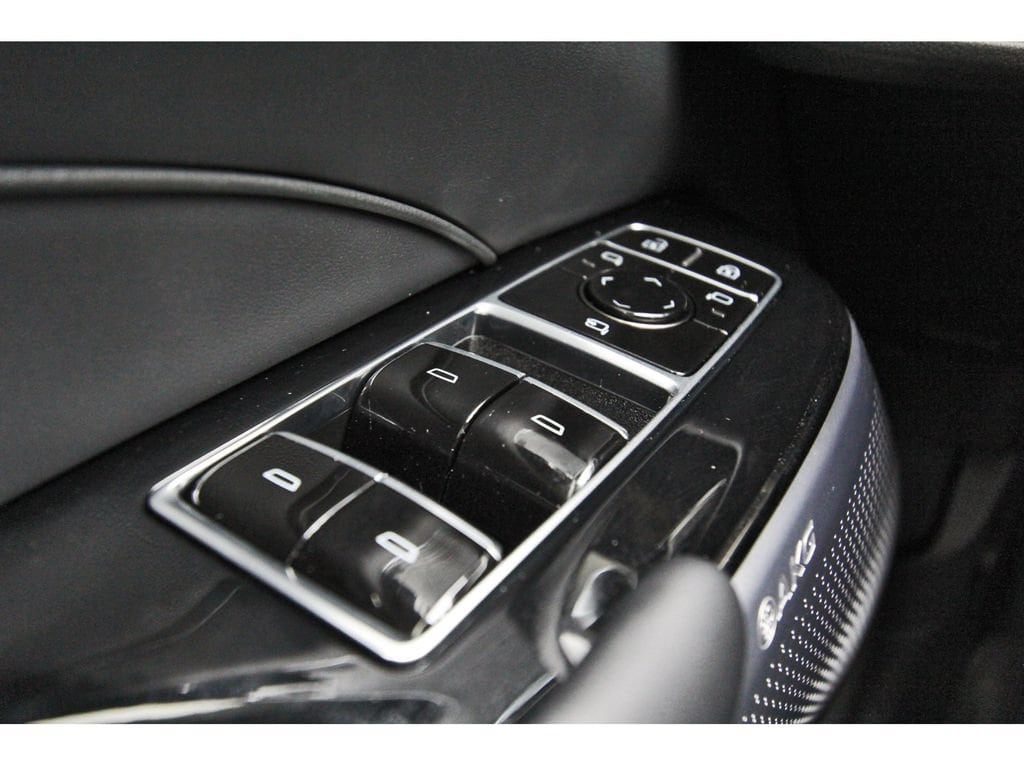 2027 Cadillac LYRIQ Signature Sport - Photo 15