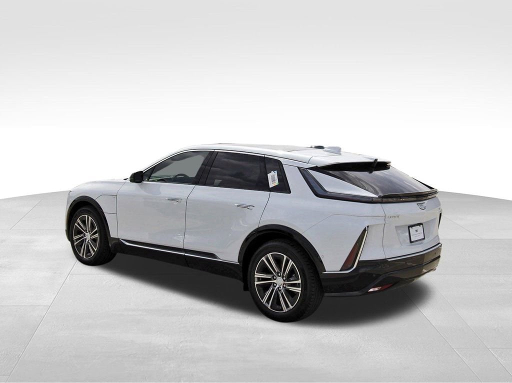 New 2026 CADILLAC LYRIQ Luxury SUV