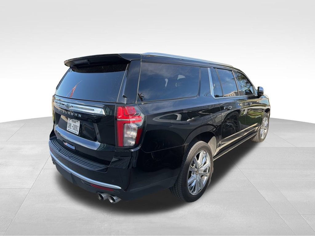 2022 Chevrolet Suburban High Country photo 3