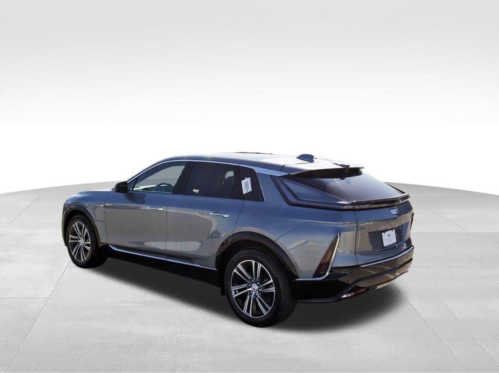 New 2026 CADILLAC LYRIQ Luxury SUV