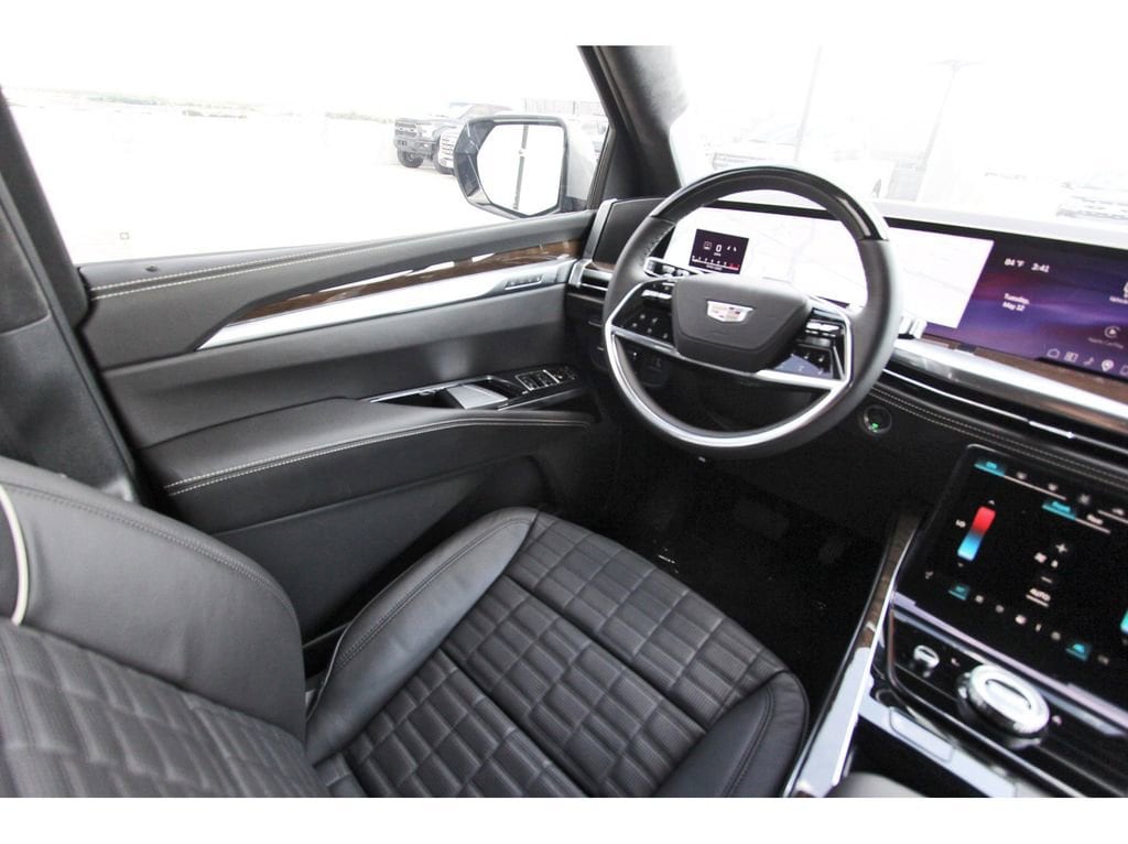 2026 Cadillac Escalade Platinum Sport - Photo 8