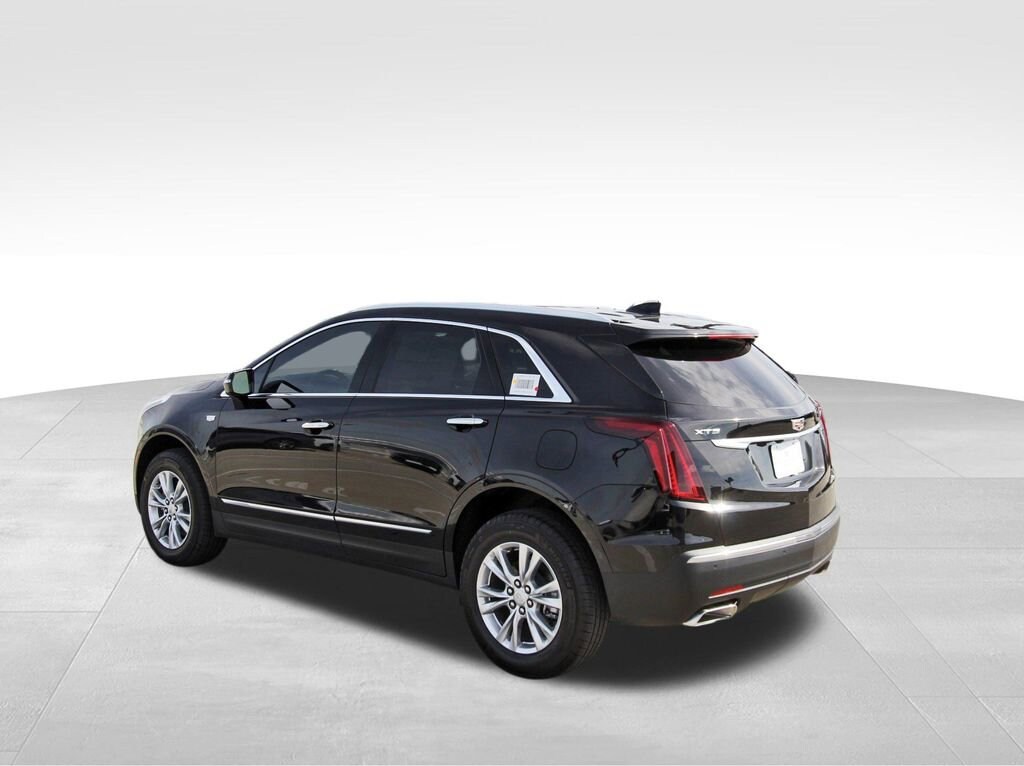 New 2026 CADILLAC XT5 Luxury SUV