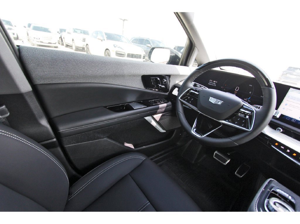 2027 Cadillac OPTIQ Sport - Photo 8