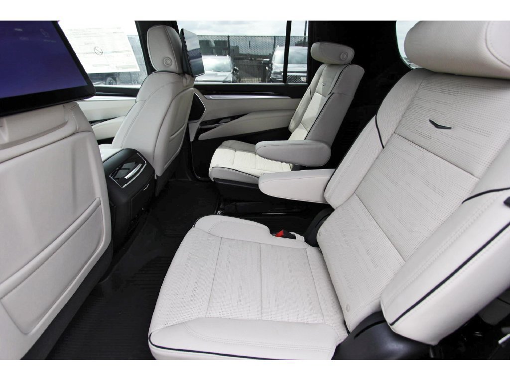 2026 Cadillac Escalade ESV Sport - Photo 7