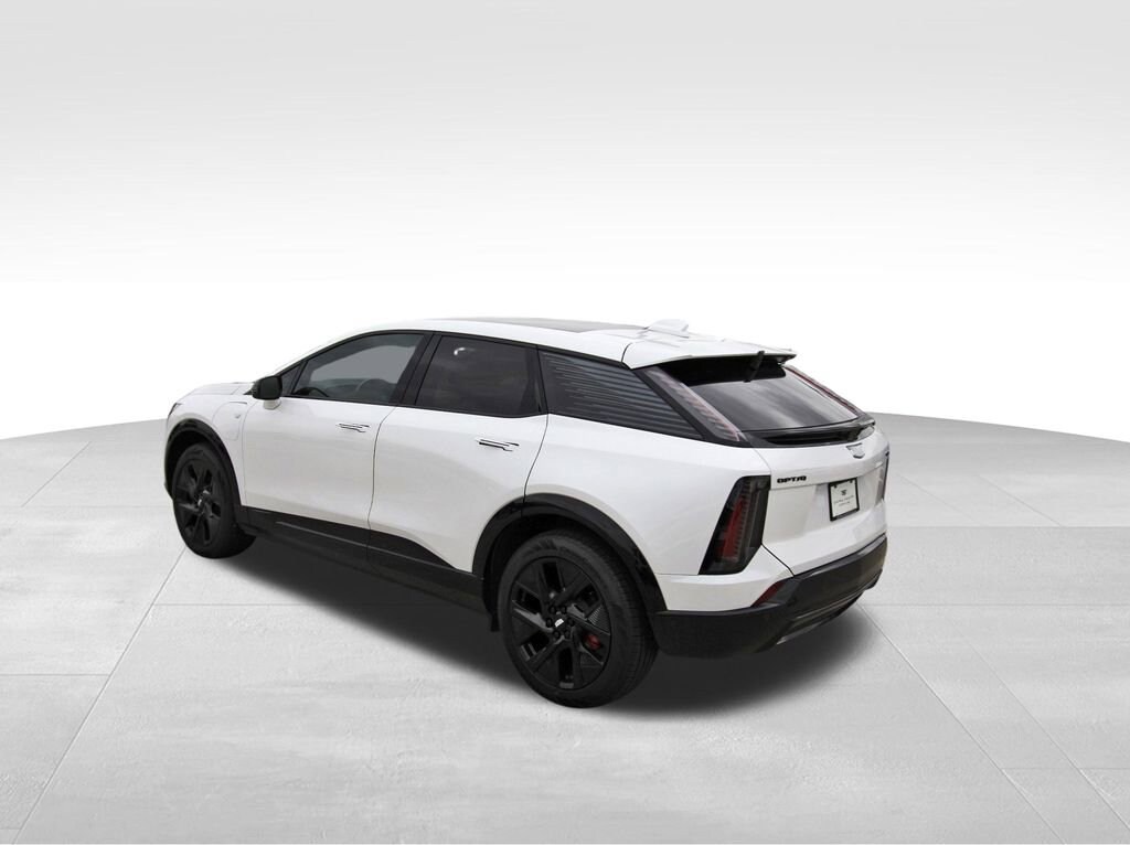New 2025 CADILLAC OPTIQ Luxury 1 SUV
