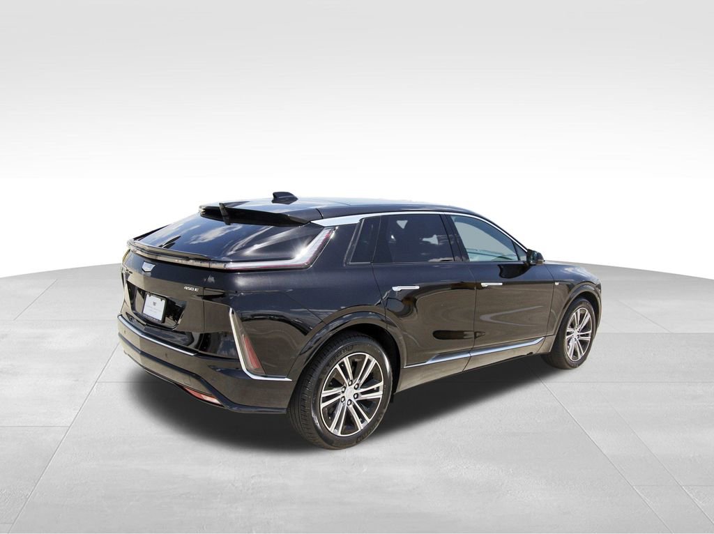 2025 Cadillac Lyriq Luxury photo 4
