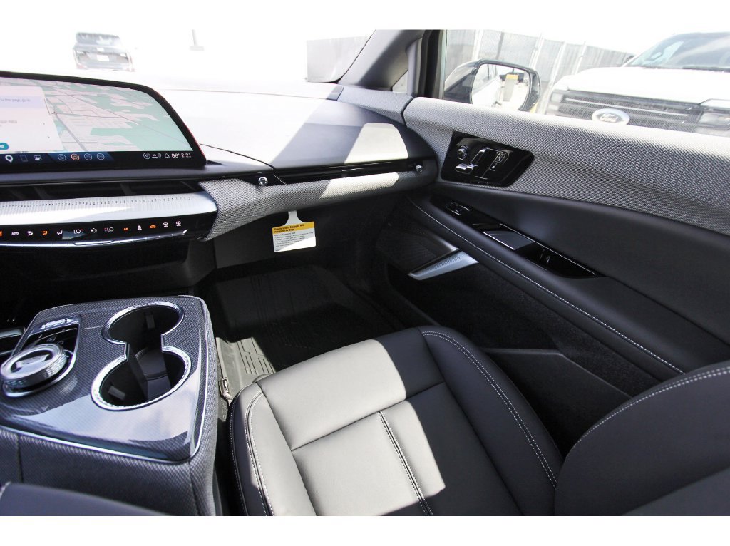 2027 Cadillac OPTIQ Sport - Photo 10