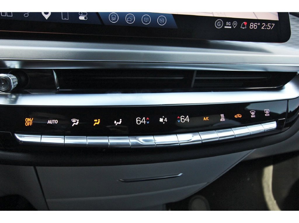 2027 Cadillac LYRIQ Luxury - Photo 19