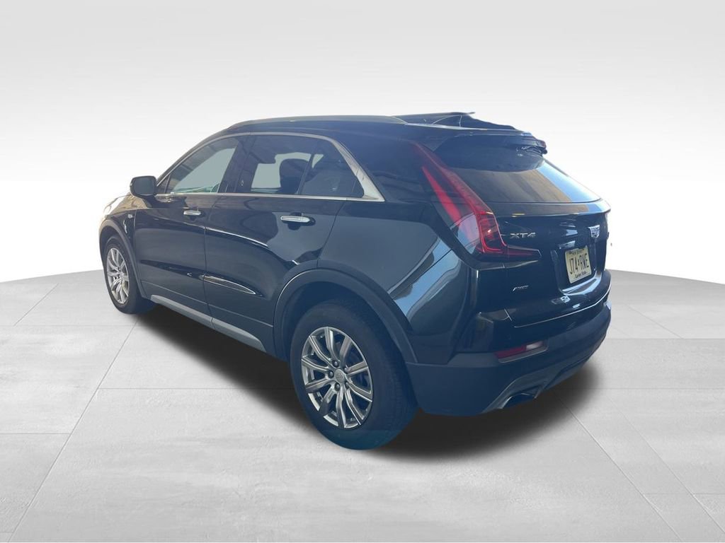 2023 Cadillac XT4 Premium Luxury photo 3